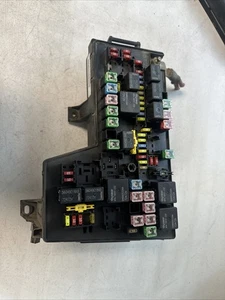 04692083AB Dodge DAKOTA  2007 Fuse Box Relay Junction - Picture 1 of 8