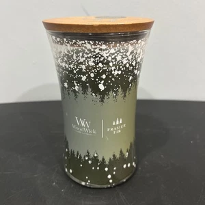 Woodwick~FRASIER FIR~Large Hourglass~21.5 oz~Candle~Crackles as it Burns - Picture 1 of 5