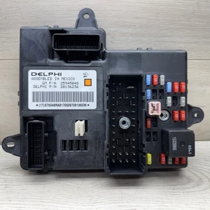 2008-2010 CHEVY Malibu & HHR BODY CONTROL MODULE 25945048 - Picture 1 of 4