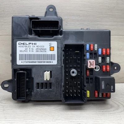 2008-2010 CHEVY Malibu & HHR BODY CONTROL MODULE 25945048 - Image 1 of 4