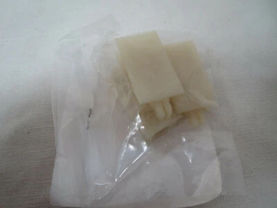 ALFA ROMEO 164 QUAD O S 3 NUEVO PARACHOQUES TRASERO HERRAJES ESPACIADORES PLÁSTICO panel de carrocería  Foto 1 de 4