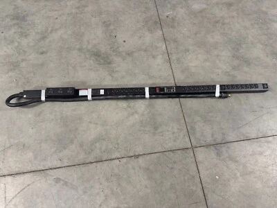 PDU para rack 9000 conmutada 208 V NEMA L21-30P 30A montaje ZeroU APC APDU9965 Foto 1 de 4