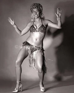 Vintage -  LILLY CHRISTINE - BURLESQUE DANCER - 8X10 PUBLICITY PHOTO - Picture 1 of 1