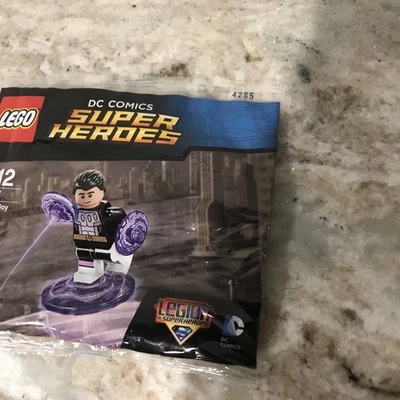 LEGO DC SUPERHEROES 30604 COSMIC BOY.  NEW IN SEALED POLYBAG. - Image 1 of 2