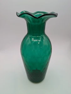 Jarrón superior acanalado verde esmeralda óptico, hecho a mano, 10" - Imagen 1 de 7
