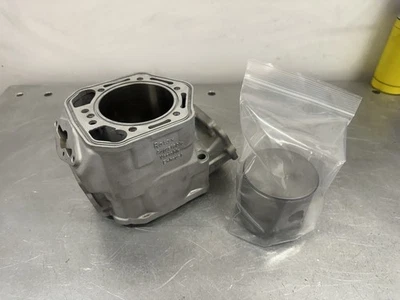 2000 Skidoo Mxz 800 Cylinder And Piston - Image 1 of 3