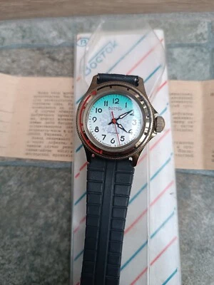 Mini reloj juvenil vintage soviético URSS Wostok VOSTOK anfibio ¡NUEVO! Documentos + caja! Foto 1 de 4