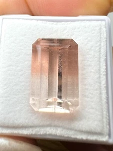 Facettierter pinker FLUORIT  (9.69cts.) Pink Fluorite, faceted Planggenstock CH - Picture 1 of 6