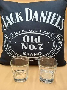 JACK DANIELS GLASSES X2 & BONUS CUSHION COVER - Picture 1 of 9