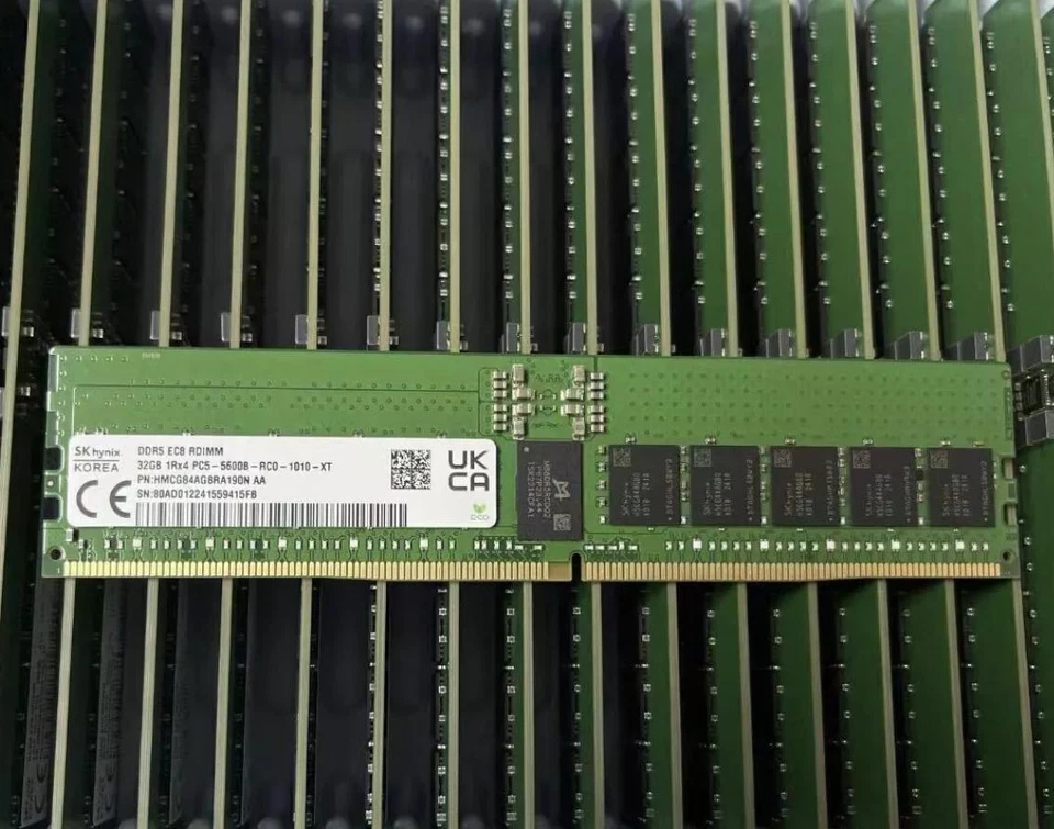 SK Hynix 32GB 5600MHz DDR5 EC8 RDIMM REG ECC RAM 1Rx4 PC5-5600B Sever Memory - Image 1 of 1