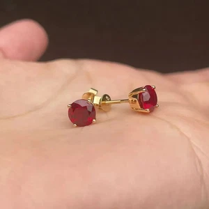 2.00Ct Round Cut Natural Red Ruby Gemstone Earring Stud Solid 14K Yellow Gold - Picture 1 of 7