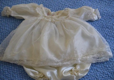 Vestido de bautizo vintage de bautizo para bebé organza rosa bordado, flores Foto 1 de 4