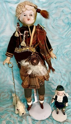 "Muñeca bisque alemana con pelo esculpido y disfraz escocés/muñeca de 3""/perro" Foto 1 de 4