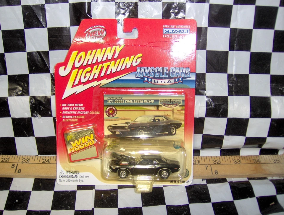 Dodge Challenger RT/340 2004 Johnny Lightning 1971 negro 1/64 Foto 1 de 2