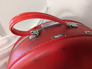 Tiara American Tourister Roja Equipaje Sombrero Redondo Caja Fin de Semana Maleta 20" MCM - Imagen 1 de 17