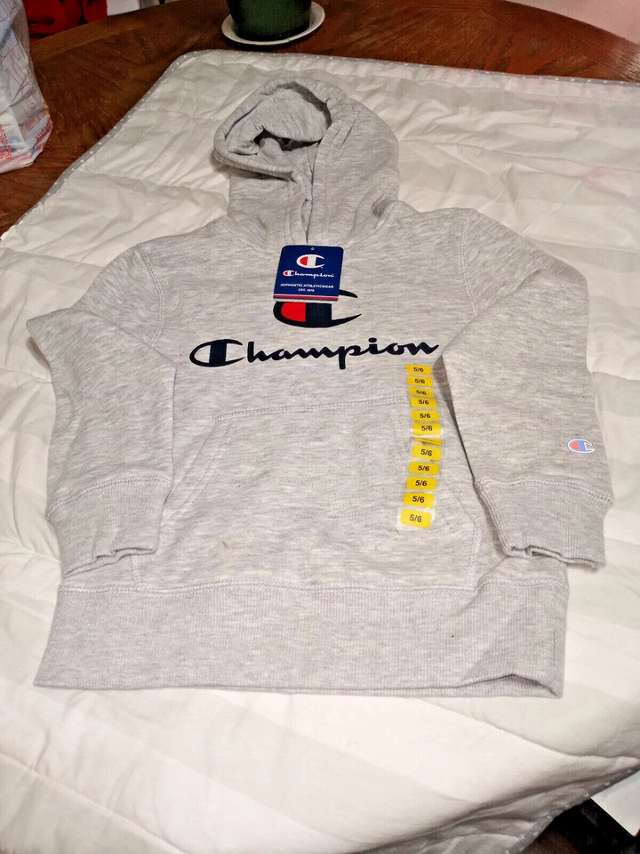 Champion Boy's Long Sleeve Graphic Fleece Pullover Hoodie Size 5/6