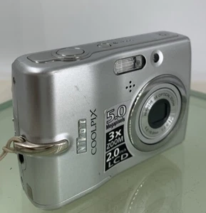 Nikon Digital Camera Coolpix L10 5.0MP NO CARD NO CHARGER SILVER TESTED - 770 - Picture 1 of 8