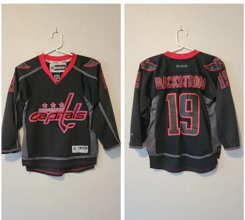 Reebok Nicklas Backstrom Washington Capitals Black Ice Alt NHL Youth Jersey S/M Cover