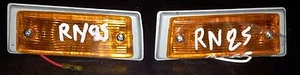 Toyota hilux RN20 RN25 1974-79 model  front fenders turn signal side lights PAIR - Picture 1 of 4