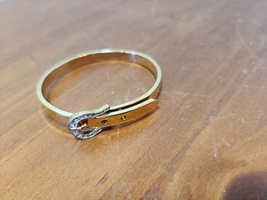 Bracciale Juicy Couture Vintage Strass Cuore Cintura Fibbia Tono Oro - Foto 1 di 11
