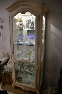 A+Condición ETHAN ALLEN CURIO Lavado a Luz Madera Vidrio Estantes Vidrio Puerta Iluminación Foto 1 de 4