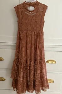 Joyfolie Mia Joy Kleid Größe 7 Spitze Midi voller Rock rost Kurzarm - Bild 1 von 5