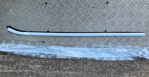 Peugeot 308 Mk2 13-21 Fahrer O/S Tür hinten rechts Chrom Fensterverkleidung 9677879880 - Bild 1 von 6