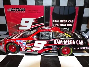 Kasey Kahne #9 Dodge Dealers Ram Mega Cab 2005 Charger 1:24 NASCAR Action 110811 - Picture 1 of 8