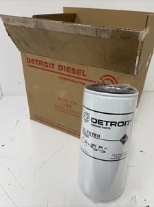 6 Pack DETROIT GENUINE PARTS OIL FILTER 23530573 NEW - Picture 1 of 4