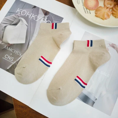 Calcetines para mujer Thom Browne rojos, blancos y azules con tres rayas Foto 1 de 4