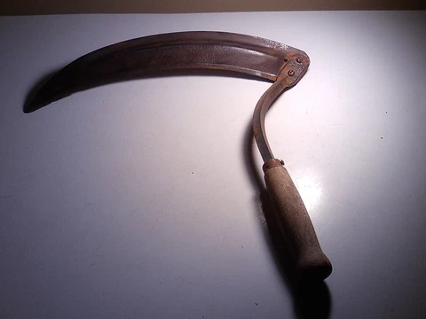 VINTAGE WEED CUTTER HAND SCYTHE pelican SHAPED Cover