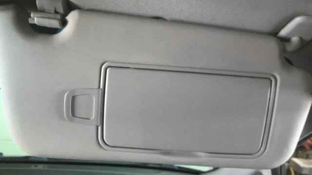 07 08 09 10 11 12 2012 Kia Rondo Sunvisor Right Gray Illumination 852011d055qw - Image 1 of 1