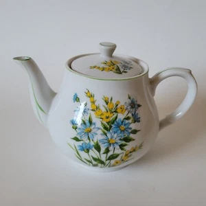 TEAPOT Blue & Yellow Flowers Design - Picture 1 of 4