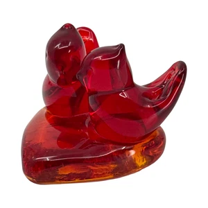 Signed W. Ward 1996 Titon Art Glass Ruby Amberina Cardinal Lovebirds Sculpture - Picture 1 of 5