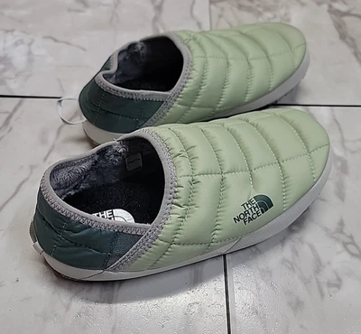 The North Face Women's ThermoBall Traction Mules V Green Size:6 #NF0A3V1H 160T - Image 1 of 4