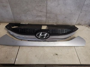 HYUNDAI iX35 UPPER RADIATOR GRILL 2011-ON - Picture 1 of 2