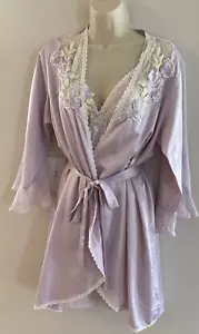 Linea Donatella Lavendar Peignoir Satin Gown & Robe Set M Embroiderey Lace - Picture 1 of 13