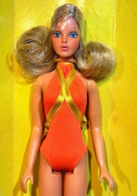 "Muñeca ideal de 11,5"" Tuesday Taylor Beauty Queen Stand N Pose 1977 ~ Hong Kong ⭐️" Foto 1 de 4