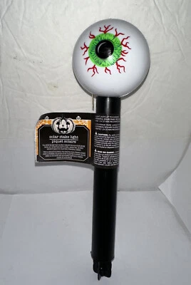 GARDEN LIGHTS NEW Halloween EYE BALL Solar Outdoor Landscape Stake Lamp Yard Path Light Garden