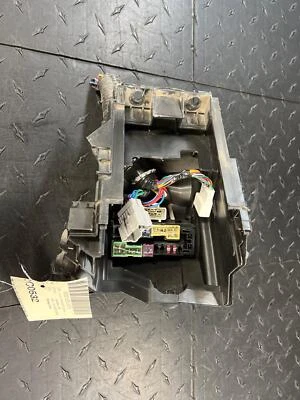 2013 - 2019 Nissan Versa Engine Fuse Box 1.6L CVT FWD Foto 1 de 4