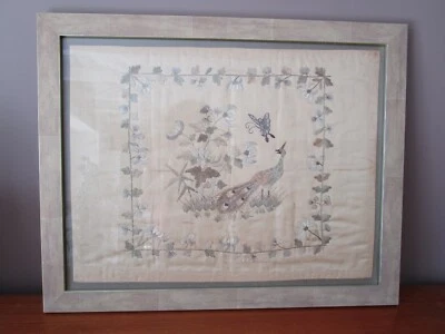Tableau Broderie sur Soie Chine Chinoise Papillon Paon fleurs - Photo 1/4