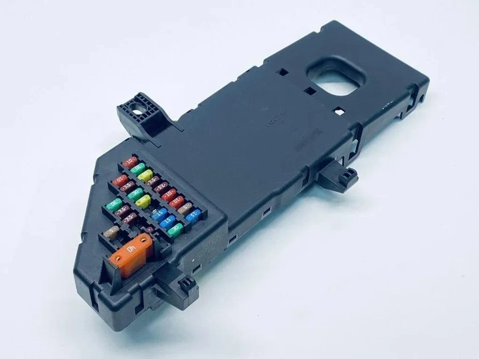 CADILLAC BLS Bloc de Fusible 12798346 1.91 Diesel 2008 30679717 - Immagine 1 di 1