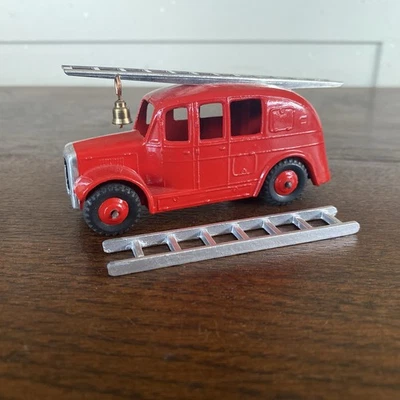 DINKY SUPERTOYS  LEYLAND FIRE ENGINE, 250, c1954 #742 - Image 1 of 4