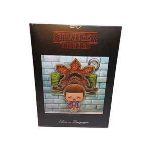 Figurina Diorama Stranger Things Eleven vs. Demogoron 2017 scatola da collezione danneggiata - Foto 1 di 14