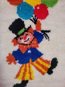Vintage Clown Riegel Haken Teppich Regenbogen Garn Textil Wanddeko 70er Shag Clowncore - Bild 1 von 5