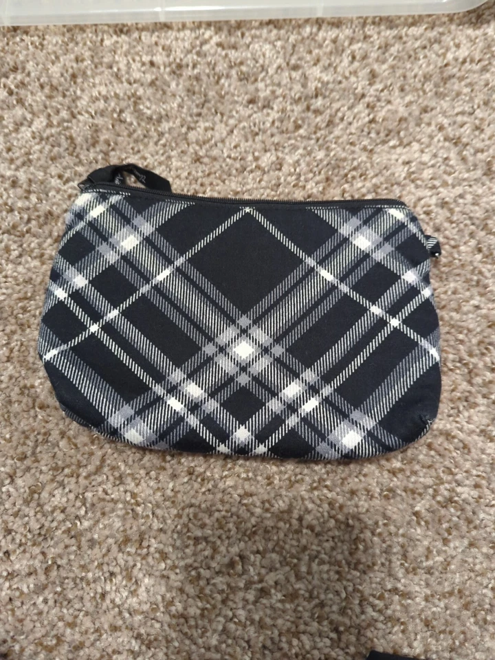 Bolsa de viagem/cosméticos geométricos mandala preta/branca Thirty-One - Imagem 1 de 1