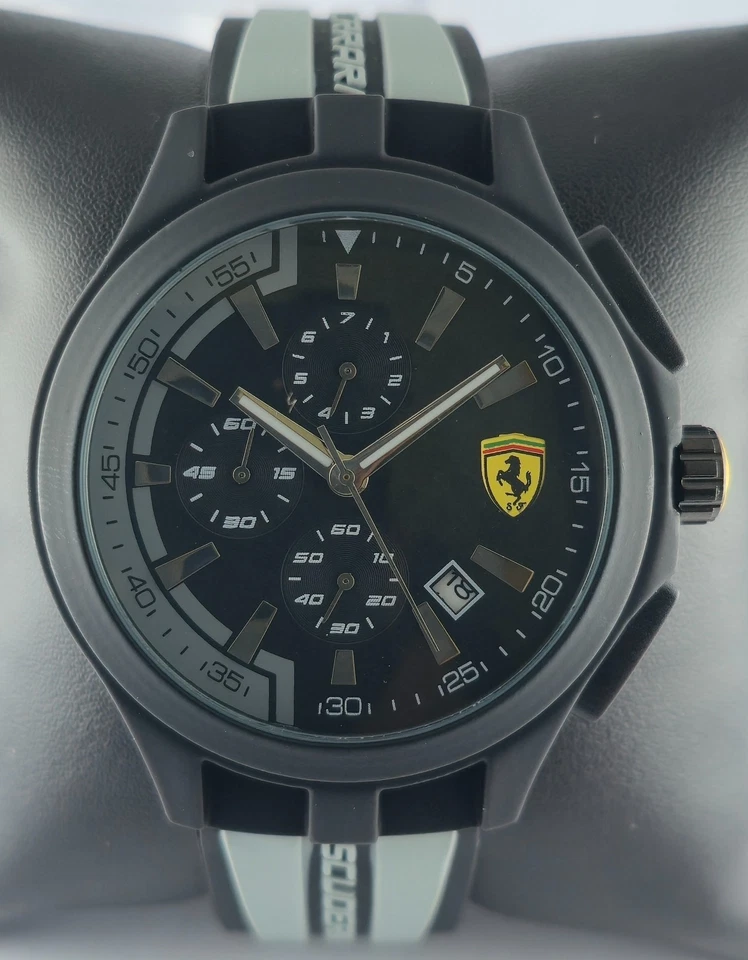 Reloj pulsera de cuarzo Ferrari de lujo cronógrafo para hombre esfera negra banda de goma Foto 1 de 4