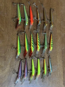 Lot Of 18 Storm Pre Rapala Deep Jr Thunderstick Fishing Lures DJ-Series - Picture 1 of 7