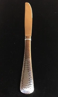 Cuchillo sólido moderno de acero inoxidable martillado vintage Reed and Barton INGLÉS ANTIGUO Foto 1 de 4