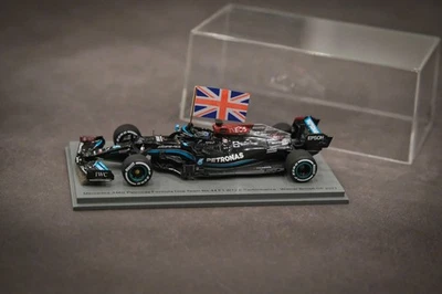 Lewis Hamilton 2021 Mercedes AMG W12 1:43 Spark Silverstone Winner GB Formel 1 - Bild 1 von 4